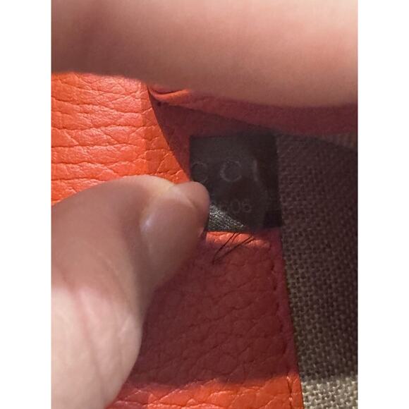 Authenticated Gucci Orange Interlocking Crossbody Leather Bag - Picture 4 of 10